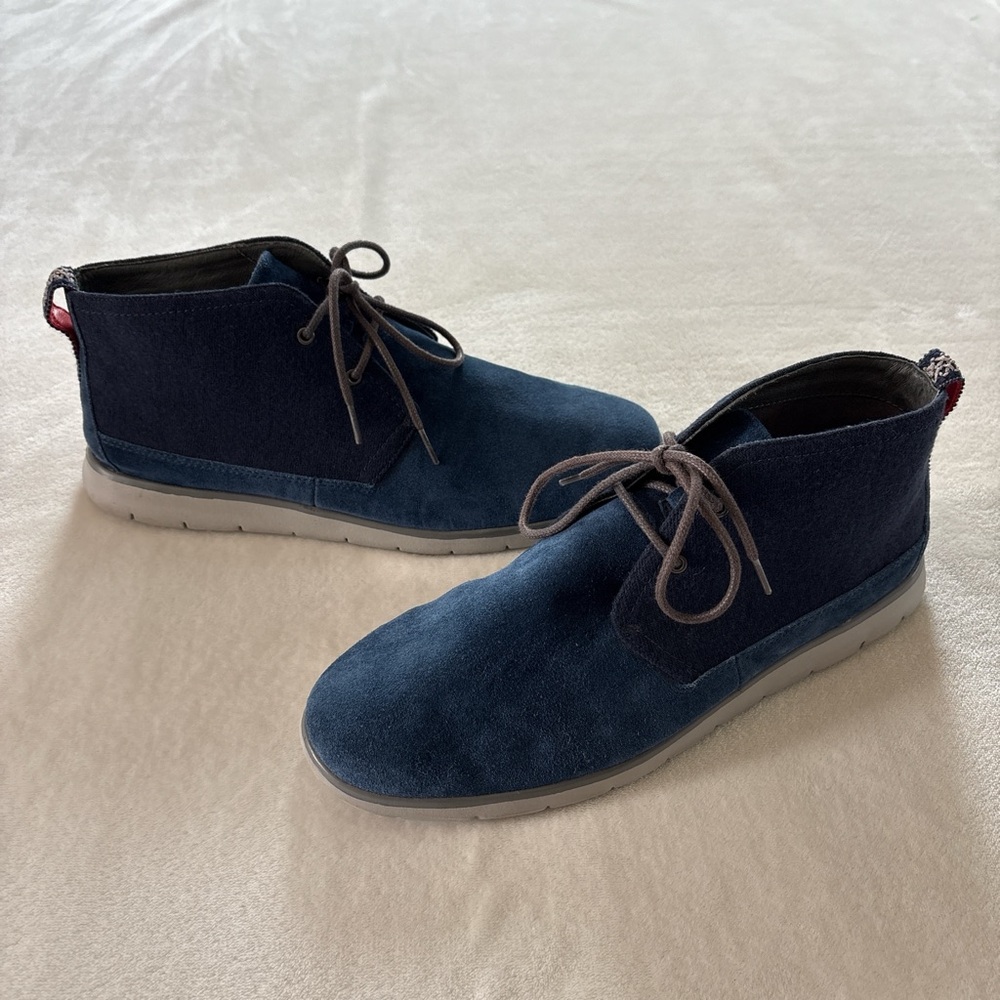 Men's Size 13 UGG Tread Lite Navy Blue Lace Up Ankle Boots